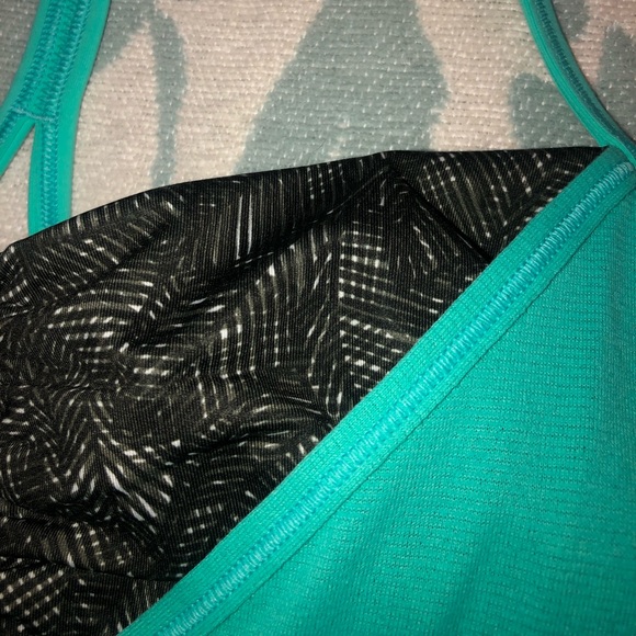 Lululemon Roll Out Tank with built in bra - Picture 6 of 16